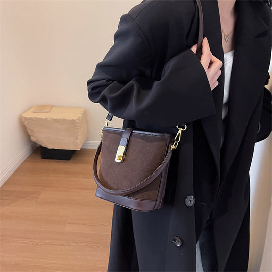 Autumn and Winter Women's Bags Frosted Bucket Bag High-Grade Large Capacity Shoulder Crossbody Temperamental Minority Portable Underarm Bag